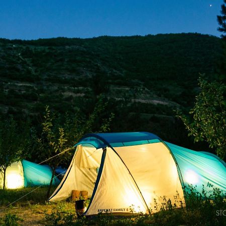 Camp'In Goris Hotel Exterior photo